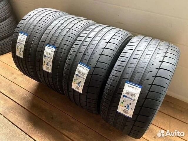 Triangle Sports TH201 255/40 R20 101Y