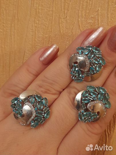 Серебряный комплект с топазами