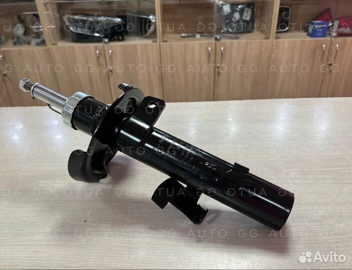 Амортизатор передний левый Фокус 2 2005 - 2011
