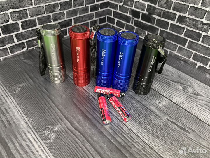 Фонарик с батарейками