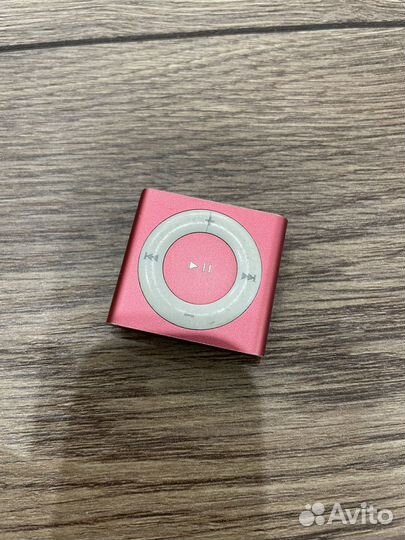 Плеер iPod shuffle 4