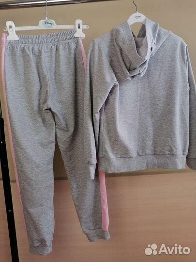 Спортивный костюм на девочку 140
