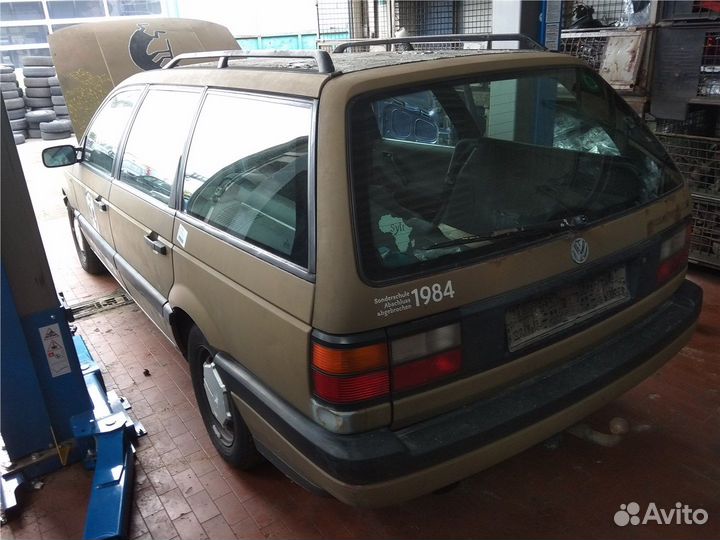 Разбор на запчасти Volkswagen Passat 3