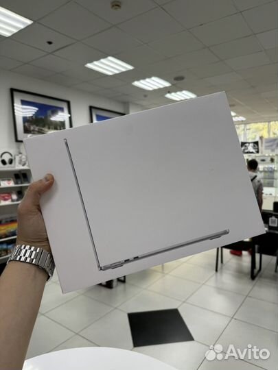 Macbook air 13 m3 8 256 gb