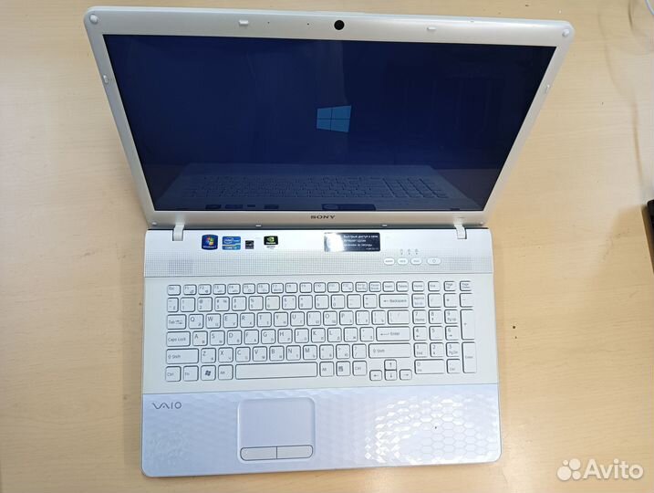 Ноутбук sony vaio i3