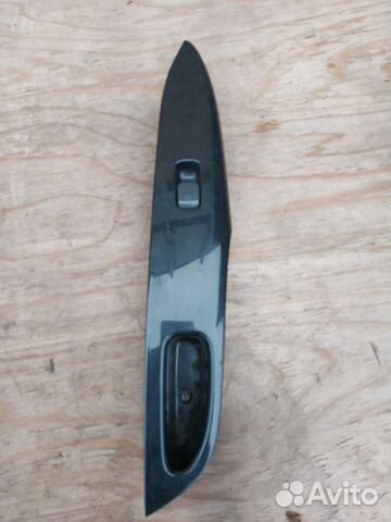 Кнопка стеклоподъемника двери передней левой