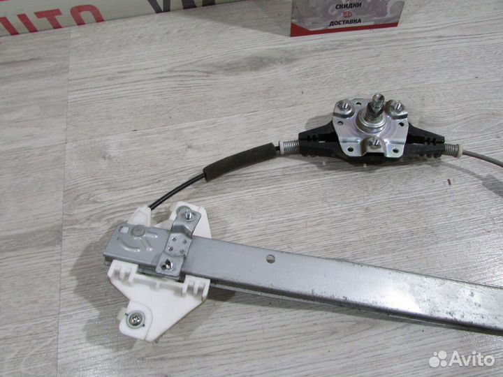 Стеклоподъемник задний левый Kia Rio 3