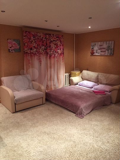 2-к. квартира, 85 м², 1/10 эт.