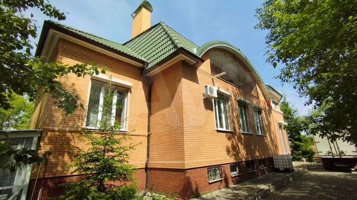 Коттедж 733 м² на участке 25 сот.