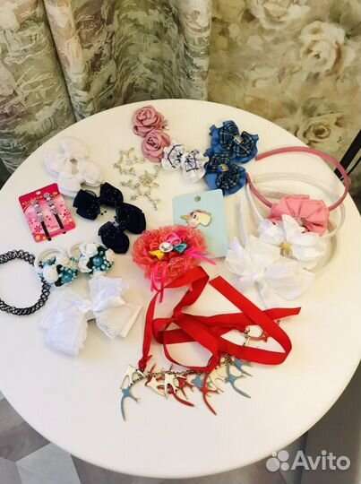 Резинки, заколки, украшения для девочки