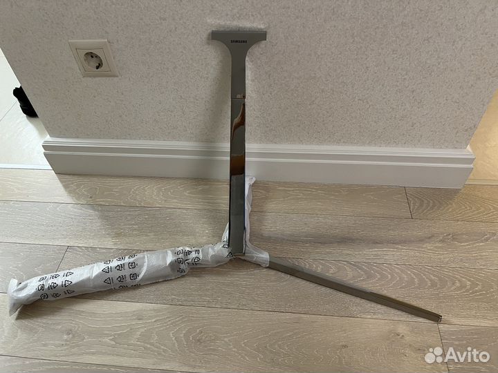 Подставка/держатель для телевизора Samsung