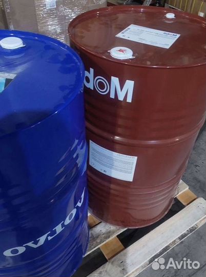 Оригинальное моторное масло Mobil 15W40