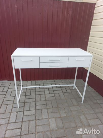 Туалетный столик в стиле лофт