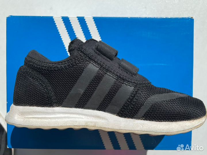 Кроссовки детские adidas 26