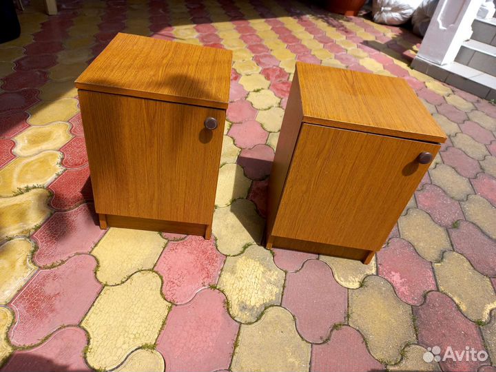 Тумба прикроватная