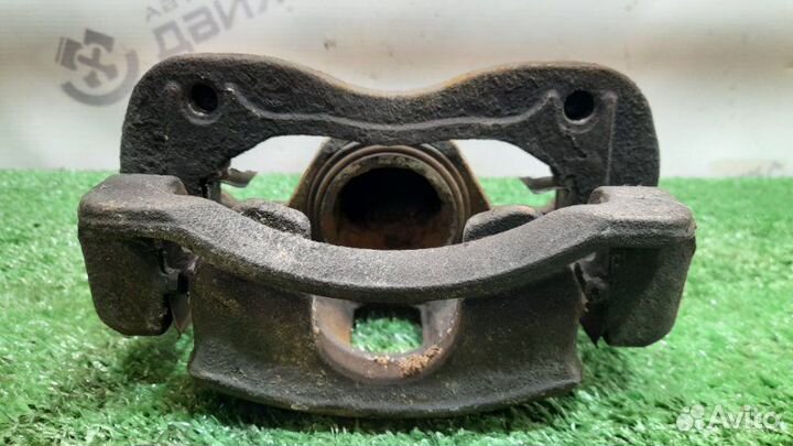 Суппорт передний правый Kia Rio 3 1.6 G4FC AT 2012