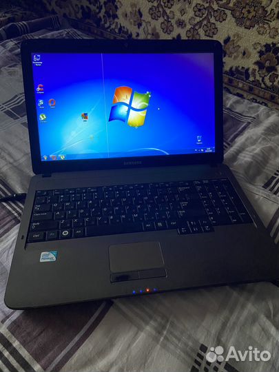 Ноутбук Samsung r540