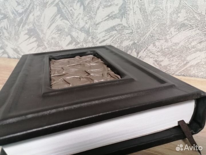 Подарочная книга в кожаном переплете Русская охота