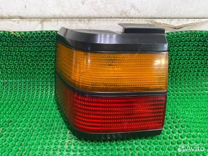 Фонарь внешний задний левый Volkswagen Passat B3