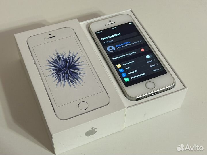iPhone SE, 32 ГБ