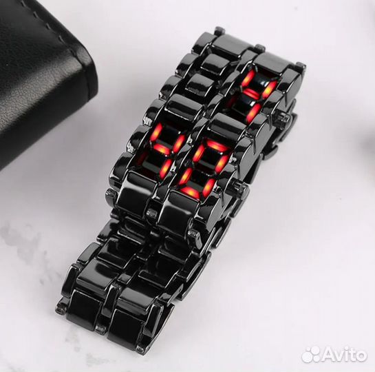 Наручные электронные металлические часы