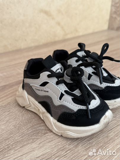 Кроссовки на мальчика 22 размер