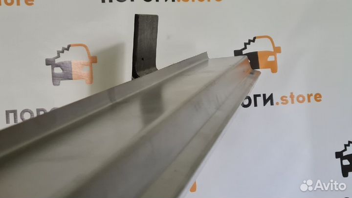 Кузовной порог левый Ford Mondeo 3