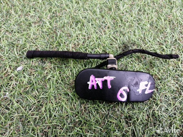 Форсунка омывателя передняя левая Audi Tt