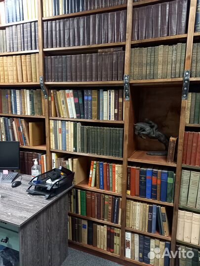 Коллекция книг и открыток старинных