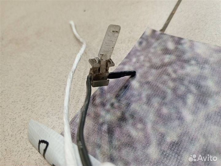 Датчик температуры воздуха Mitsubishi Pajero iO 1