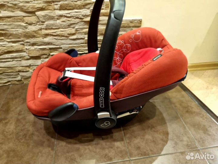 Автокресло 0+ Maxi-Cosi Pebble для детей 0-13 кг