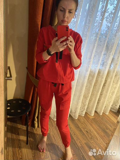 Костюм трикотожный женский р 40-42