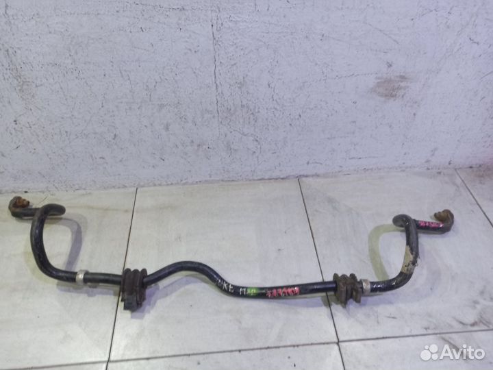 Стабилизатор передний