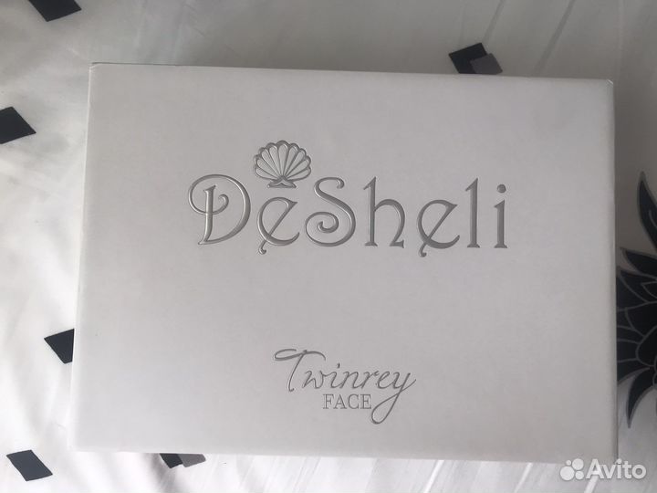 Массажный аппарат по уходу за лицом 