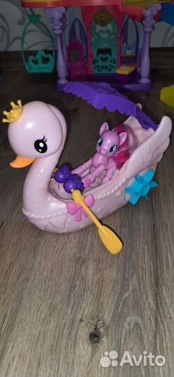 My Little Pony Пинки Пай в лодке