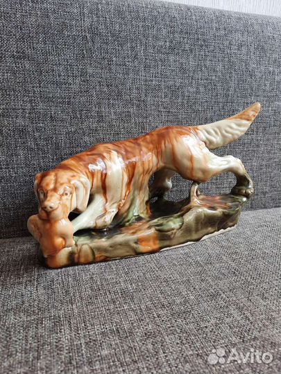 Винтажная фарфоровая статуэтка