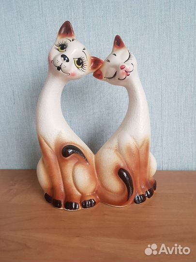 Статуэтка кошки