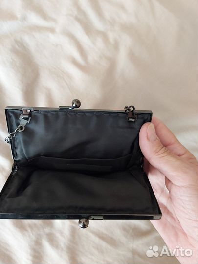 Сумочка театральная атлас с вышивкой