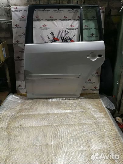 Дверь задняя левая volkswagen touran