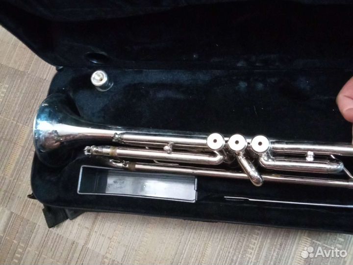 Труба музыкальный инструмент