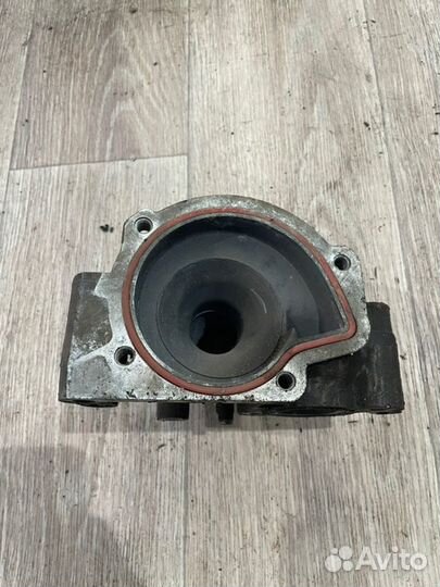 Корпус помпы Peugeot 406