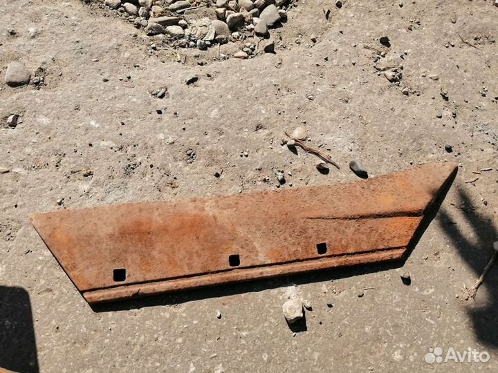 Лемех и тележная ось