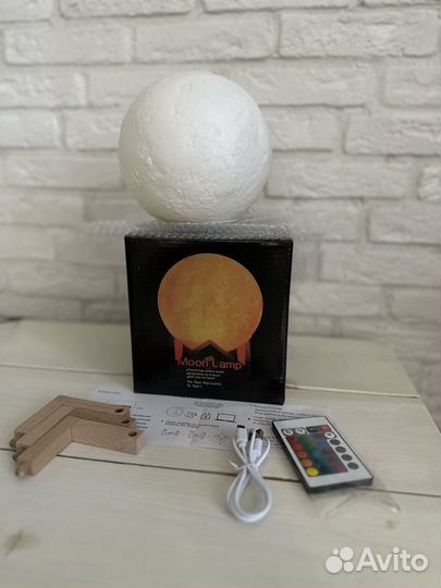 Ночник Луна