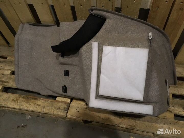 Обшивка багажника задняя левая Mercedes-Benz