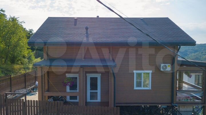 Дом 165,6 м² на участке 3 сот.