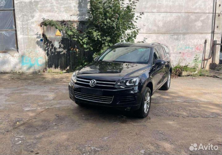 Volkswagen Touareg 7P 2011 г по запчастям