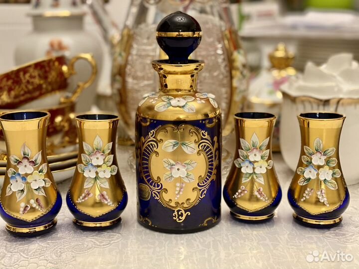 Чехословакия. Флакон с пробкой. Вазы Богемия