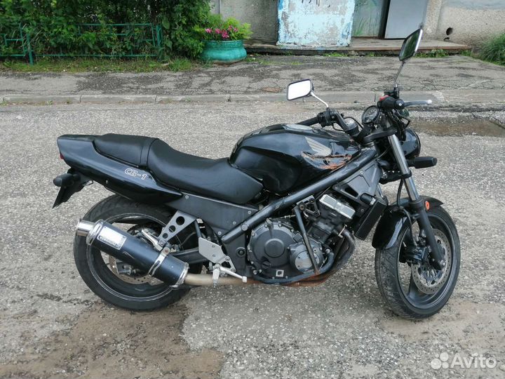 Honda cb1