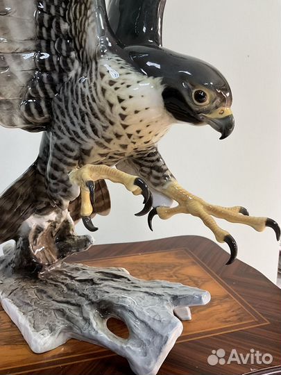 Сокол. 56 см. Hutschenreuther, Германия