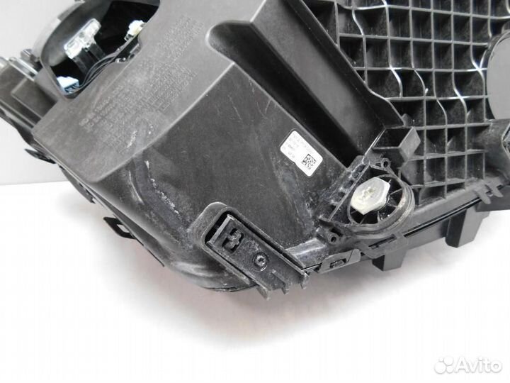 Фара левая Mercedes-Benz GLC